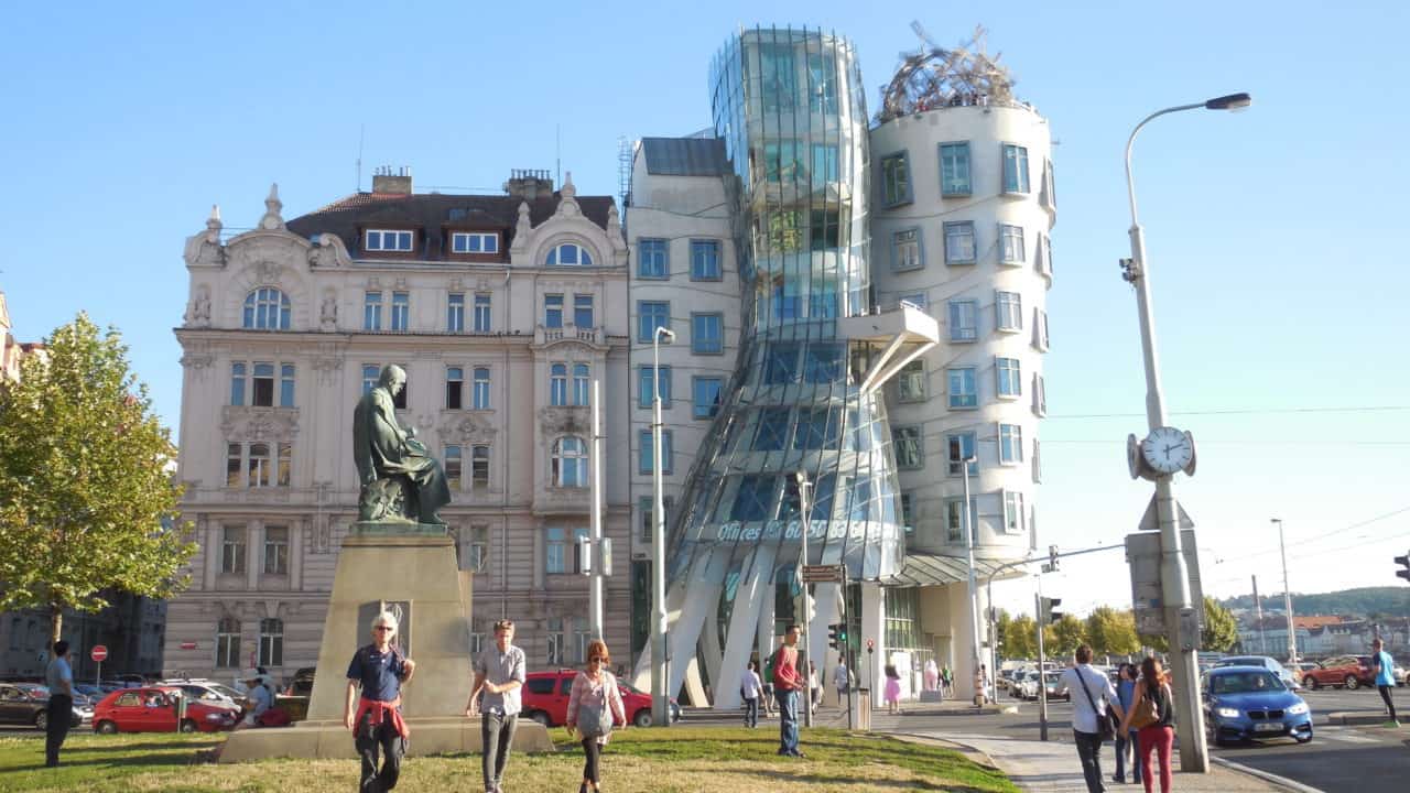 RETRO výstava - Tančící dům 02