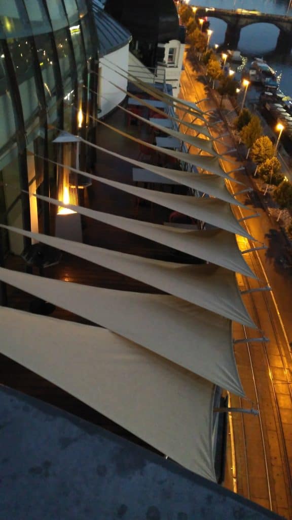 RETRO 70. a 80. let - výstava - výhledy Tančící dům, noc - 02