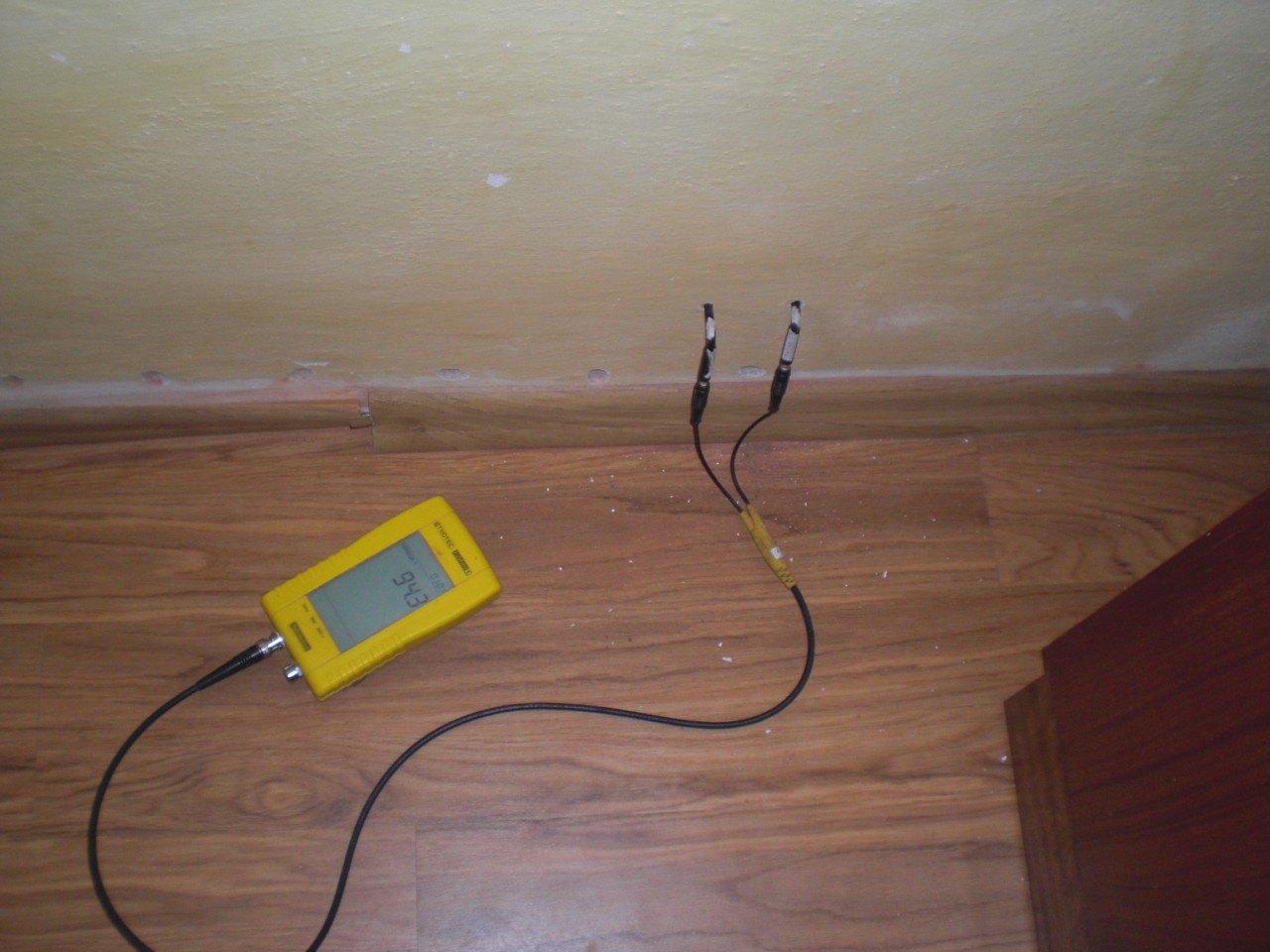 mereni-vlhkosti-uvnitr-zdiva