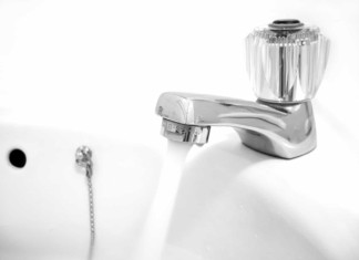 Pravda o vodě – kdo ovládá vodu v Česku?