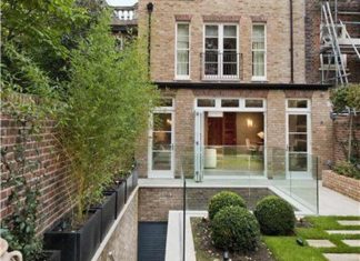 Jak se (také) bydlí v Británii – díl 1 Novy-dum-s-podzemnim-studiem-Kensington-Zoopla-celkovy-pohled-hsk10-e1619565657826