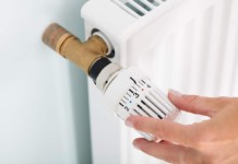 5 a 1 tip, jak snížit spotřebu energií na vytápění Radiátor - regulace, ilustrační foto