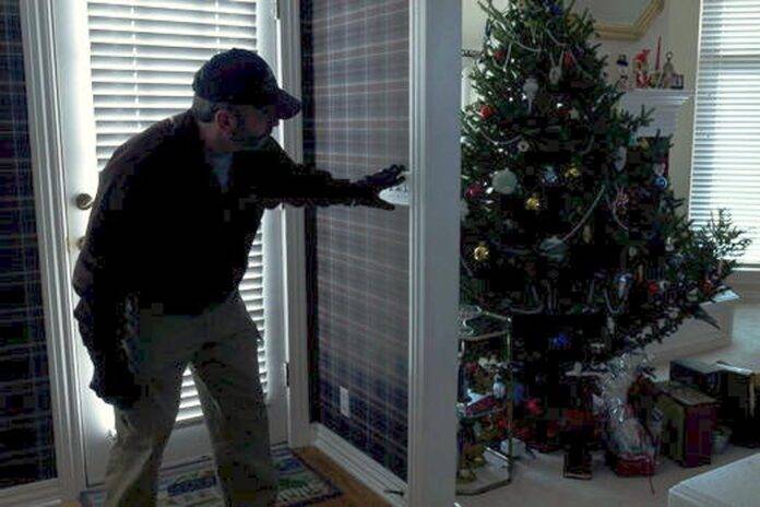 Vykradení o Vánocích (zdroj Next dveře)