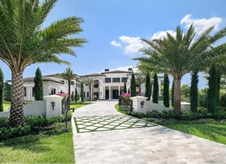 Jak se (také) bydlí na Floridě – díl 1 9192 Rockybrook Way 04 - příjezdová cesta