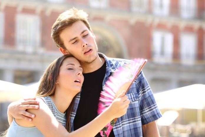 Léto, vedro - průzkum EnergieČS mezi Čechy - ilustrační