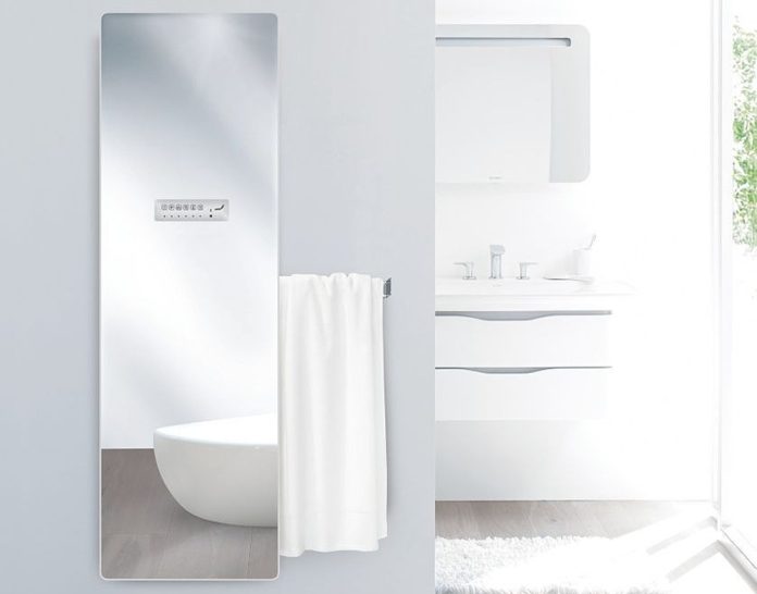 Bílý koupelnový radiátor Zehnder Deseo Verso v provedení zrcadlo