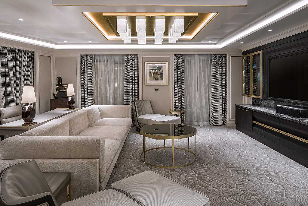 Preciosa Lighting - Regent Seven Seas Splendor Photo 4 - suite