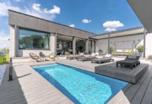 Péče o terasy z WPC? Stačí minimum, a jen dvakrát do roka Terasa Woodplastic s bazénem