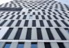 Okna se skly z tekutých krystalů jako moderní prvek stínění Orkla City Oslo - Guardian Glass (foto 67)