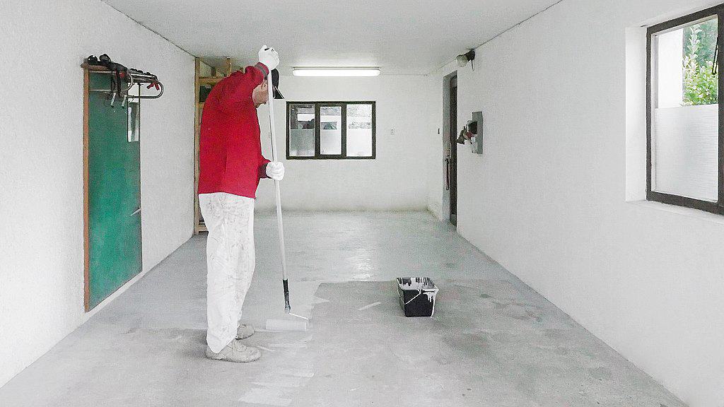 Primalex Ultra Beton nanášení válečkem, válečkování v garáži