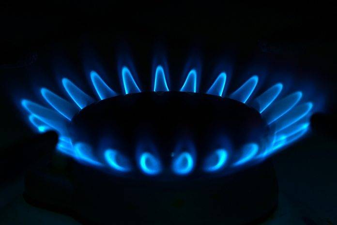 Plynový hořák (Pixabay gas stove 7068855)
