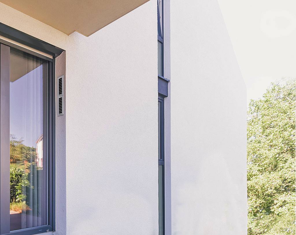 Decentrální větrací jednotka Zehnder ComfoAir 70 - okenní modul