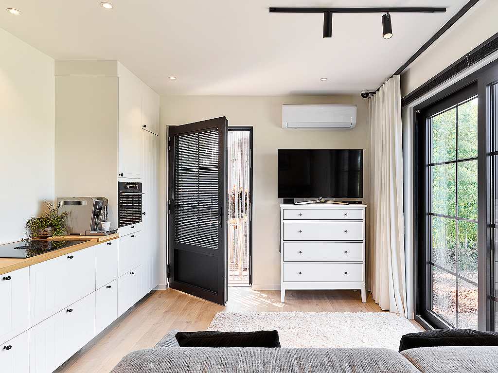 Deceuninck Elegant ThermoFibra Infinity odstín 1043, z interiéru