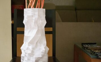 Brýle, židle i bytové doplňky – díky 3D tisku roste masová výroba „na přání“ 3D tisk - váza (Shutterstock)