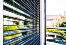 Okna – dvosklo, trojsklo, folie? Výběr ovlivňuje náklady vytápění i ochranu proti hluku Zasklení oken a stínicí technika - ilustrační foto 3 - zdroj Lomax